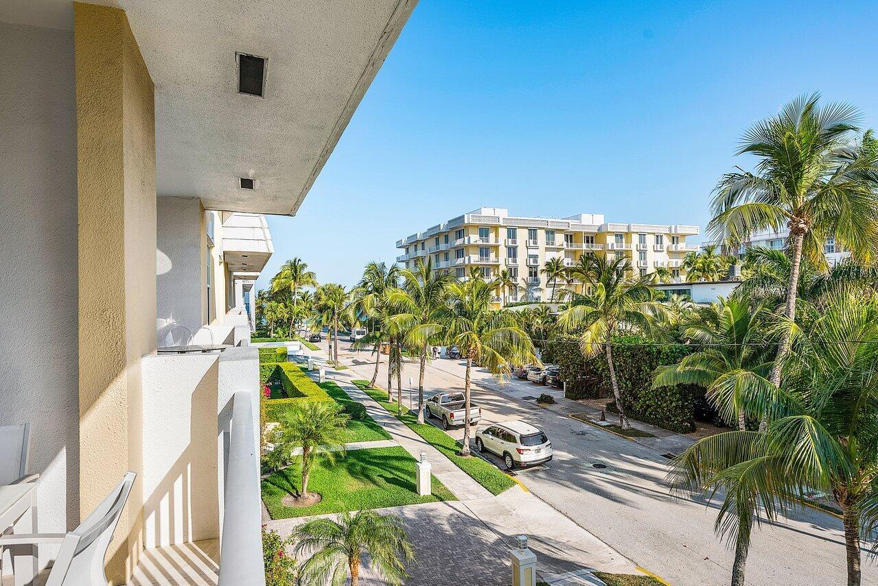 CHALET BY THE OCEAN CONDO - Residential