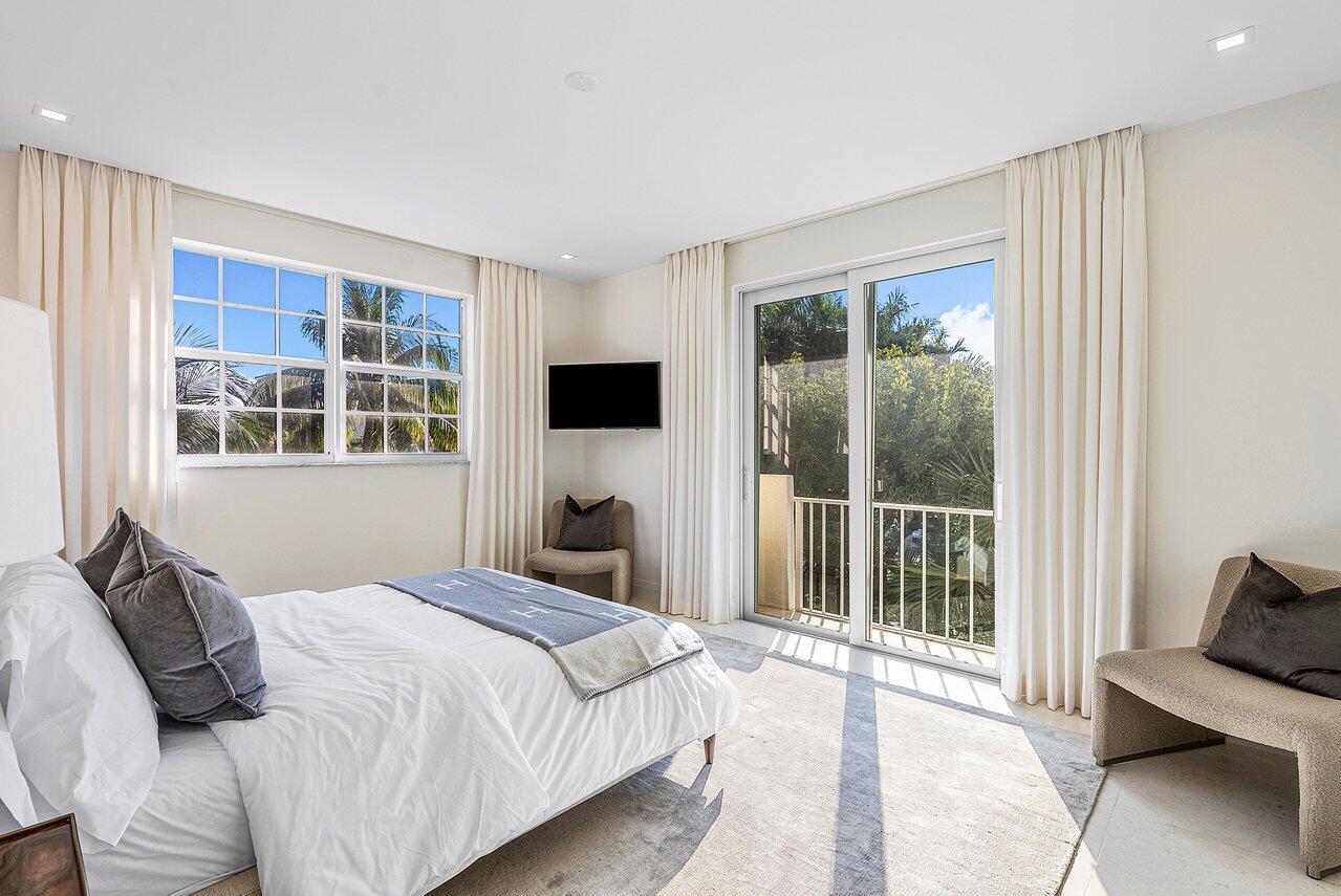 CHALET BY THE OCEAN CONDO - Residential