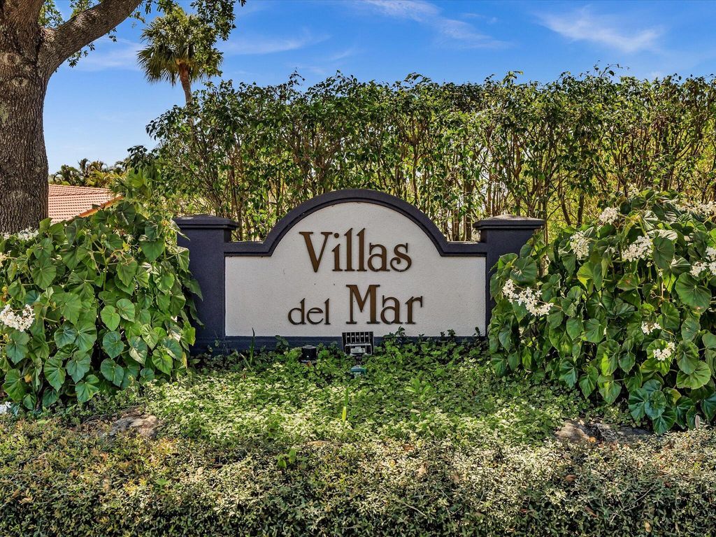 Photo of 6979 Villas Drive W, Boca Raton, FL 33433 (MLS # R11083334)