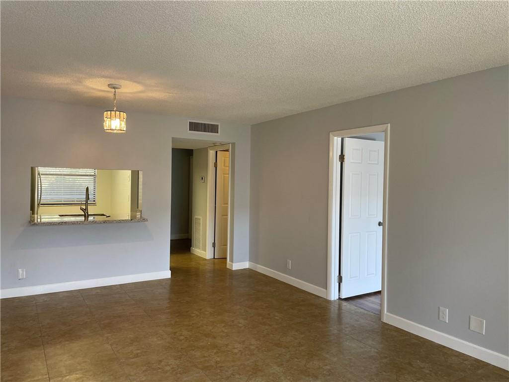 VILLAS AT MEADOW LAKES - Residential