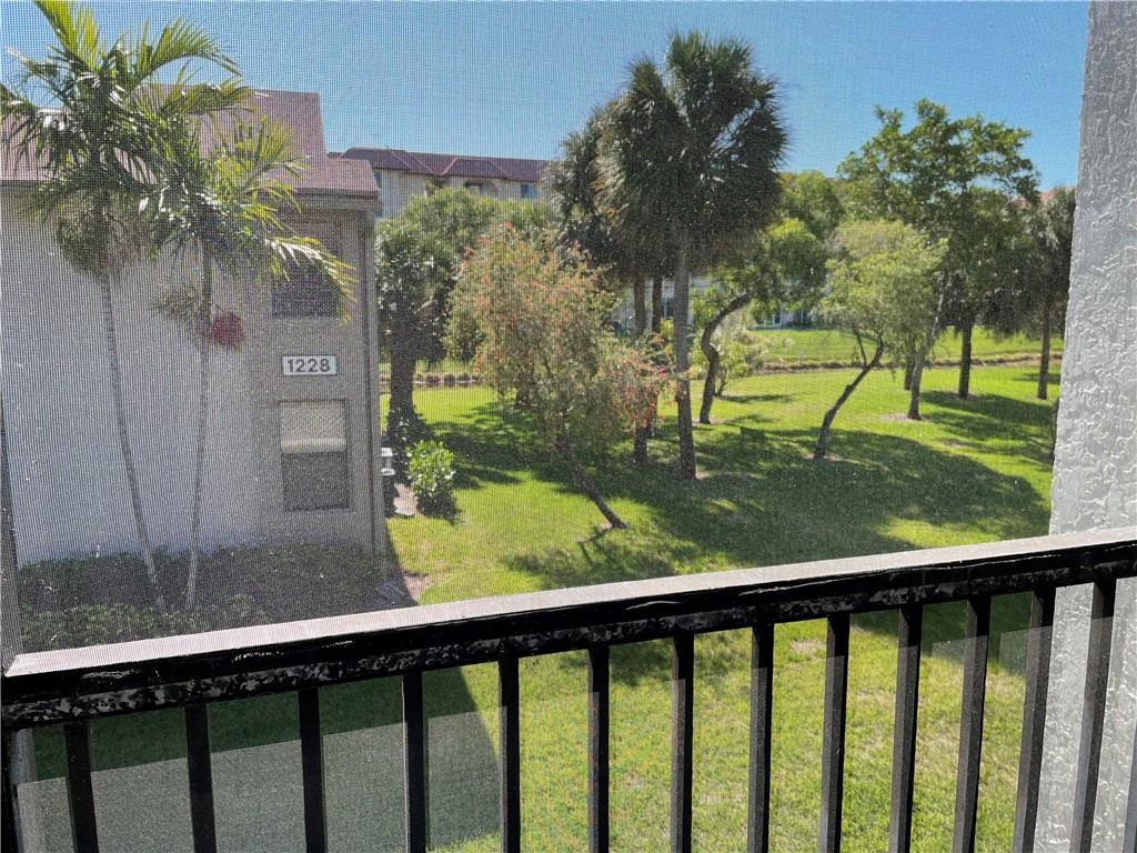 VILLAS AT MEADOW LAKES - Residential