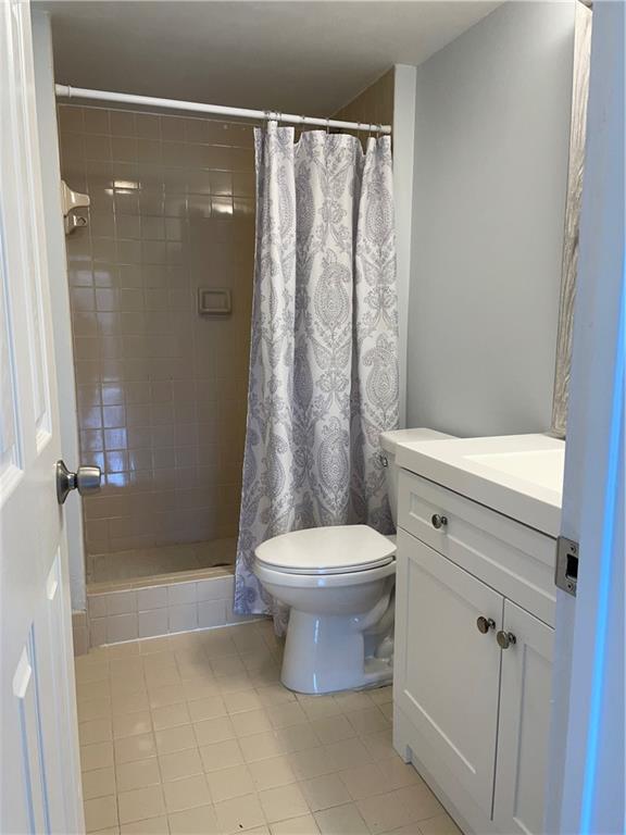 VILLAS AT MEADOW LAKES - Residential