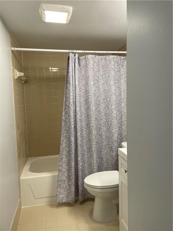 VILLAS AT MEADOW LAKES - Residential