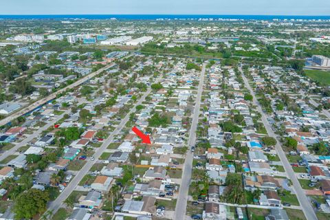 Tiny photo for 3110 Scanlan Avenue, Lake Worth, FL 33461 (MLS # B26010230)