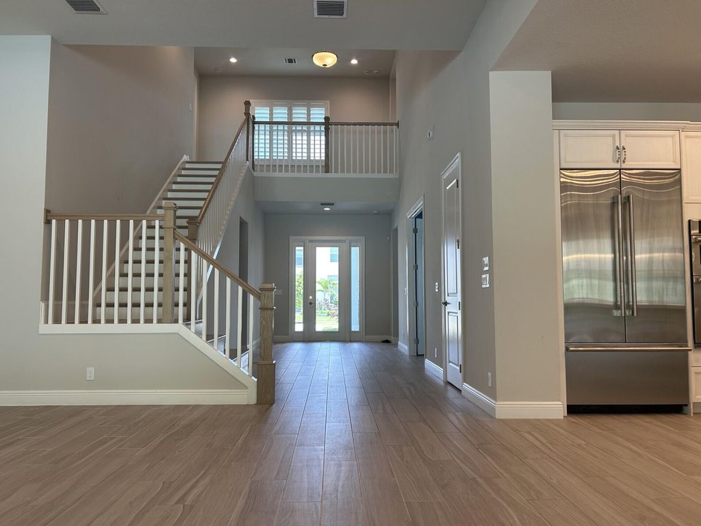 Photo of 9268 Crestview Circle, Palm Beach Gardens, FL 33412 (MLS # B26019063)