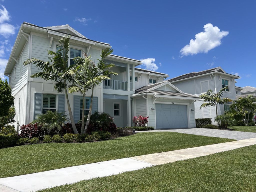 Photo of 9268 Crestview Circle, Palm Beach Gardens, FL 33412 (MLS # B26019063)
