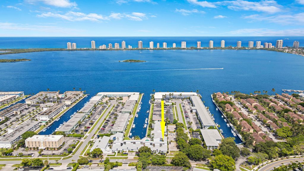 Photo of 118 Castlewood Drive #129, North Palm Beach, FL 33408 (MLS # R10946687)