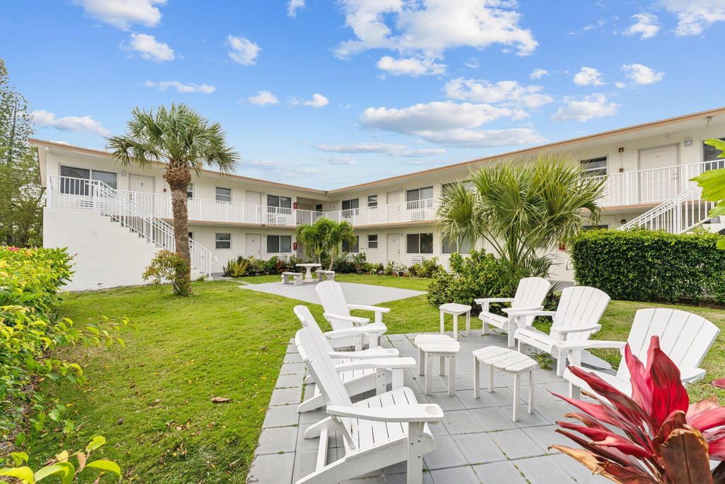 Photo of 525 S Broadway Street #E, Lantana, FL 33462 (MLS # R11115805)