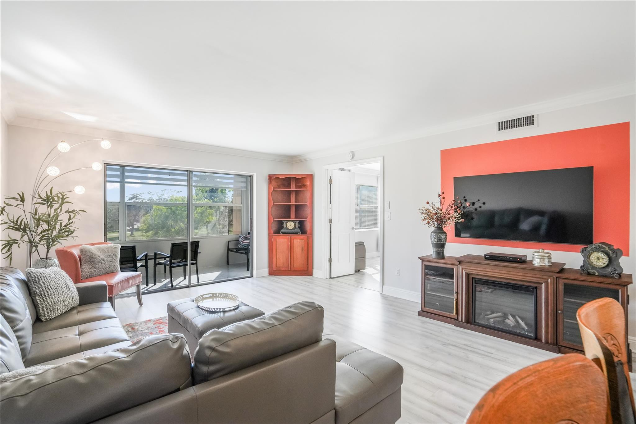 Sunrise Lakes Building 93 - Residential