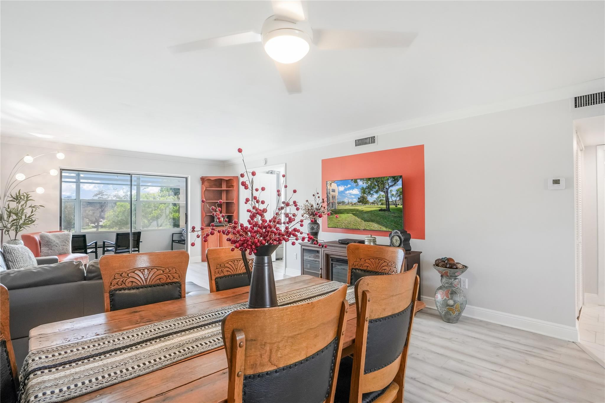 Sunrise Lakes Building 93 - Residential