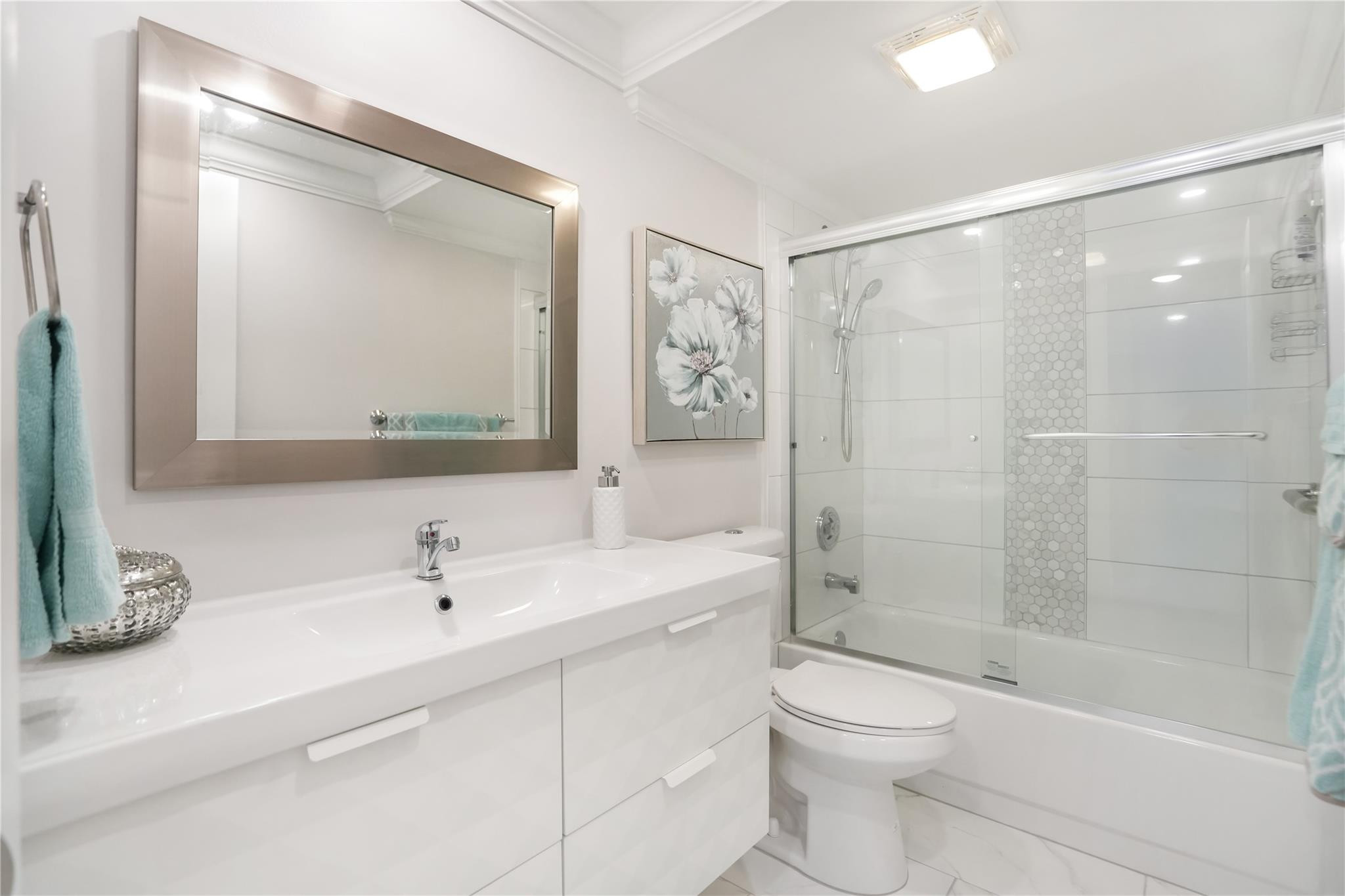 Sunrise Lakes Building 93 - Residential