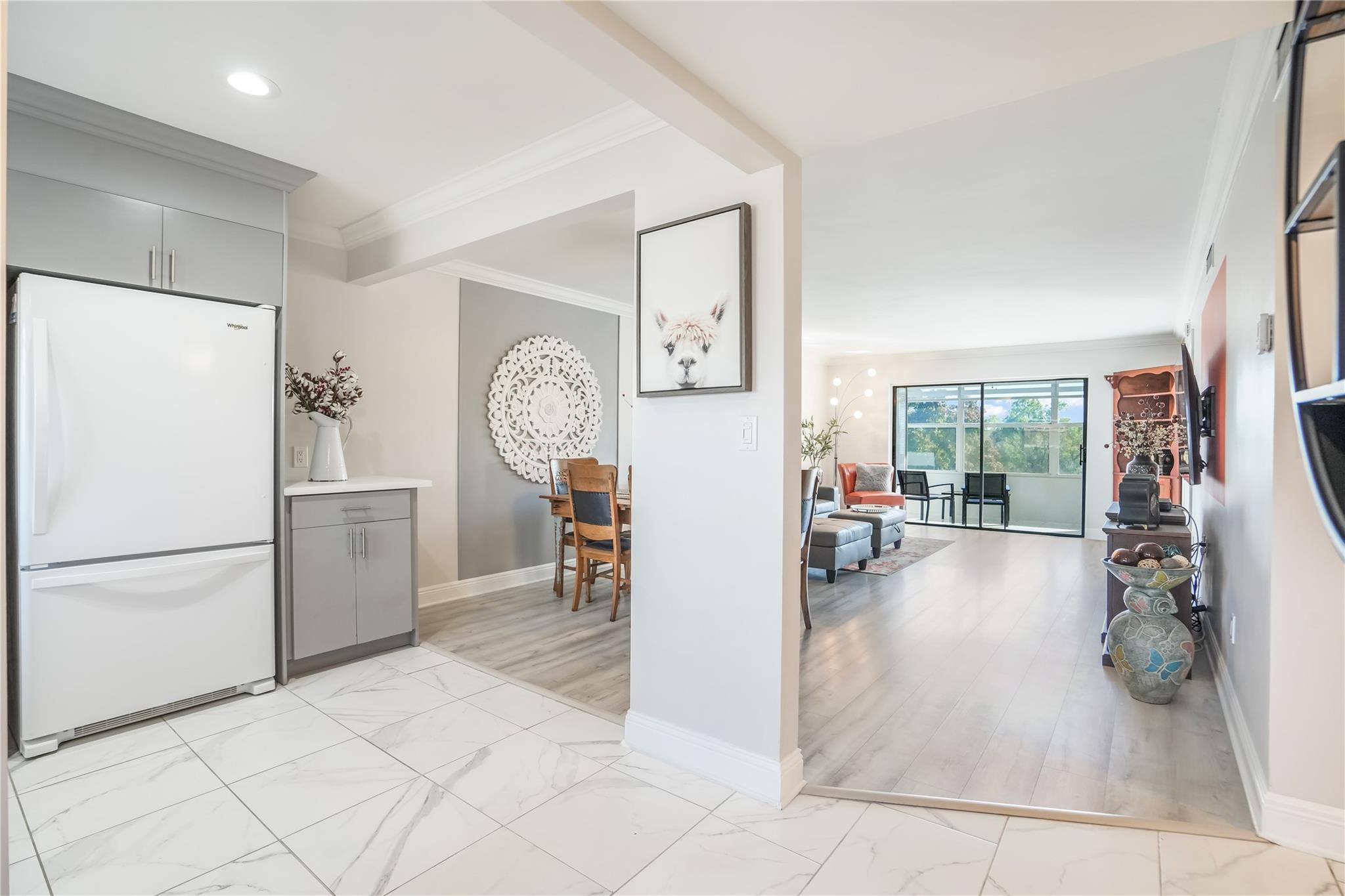 Sunrise Lakes Building 93 - Residential