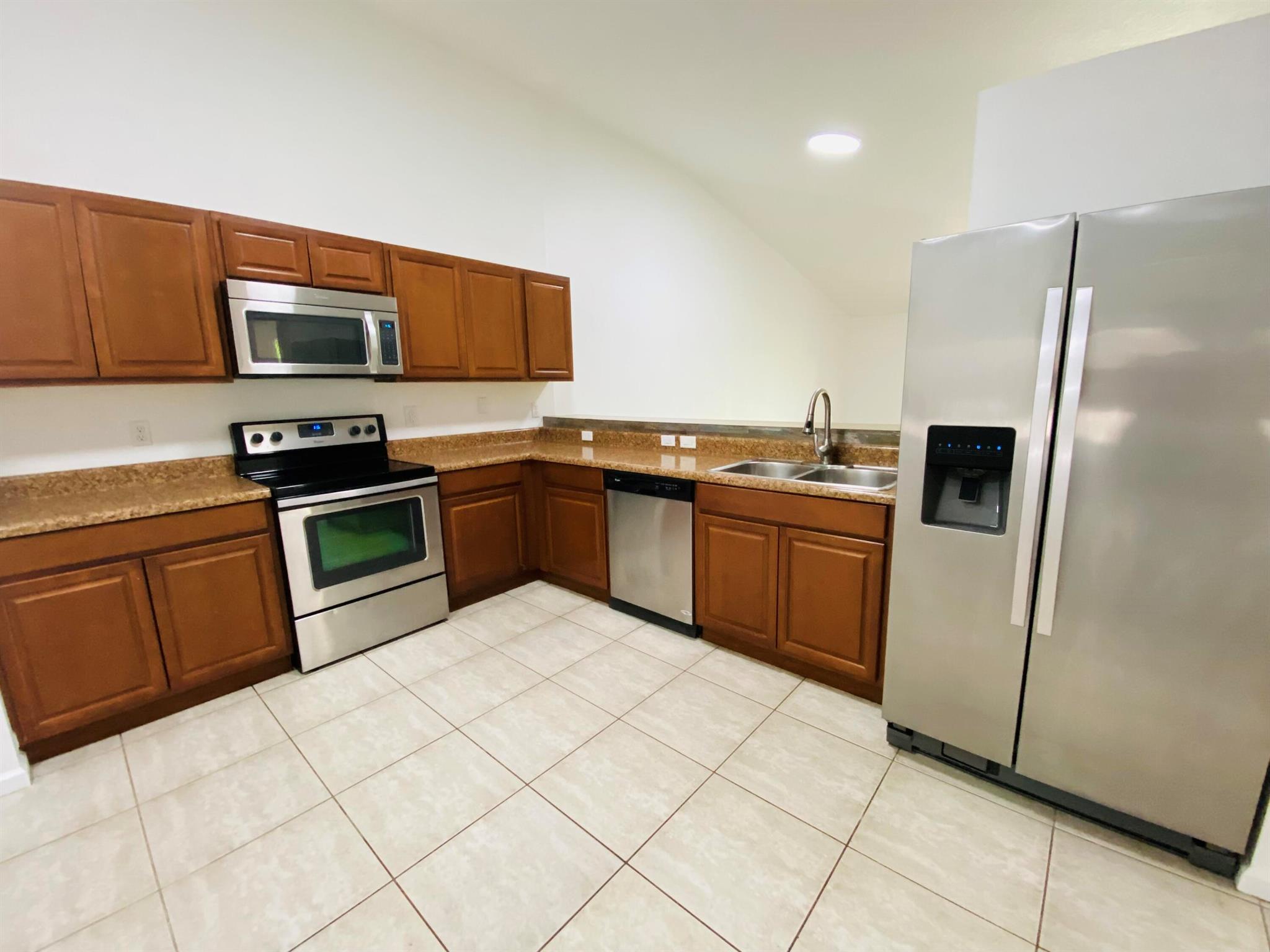 THE WILLOWS - Residential Lease