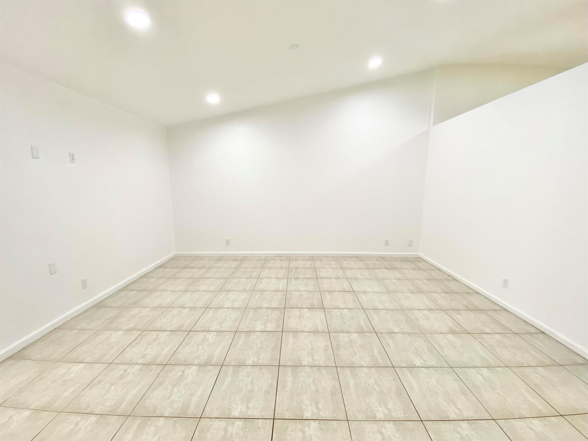 THE WILLOWS - Residential Lease