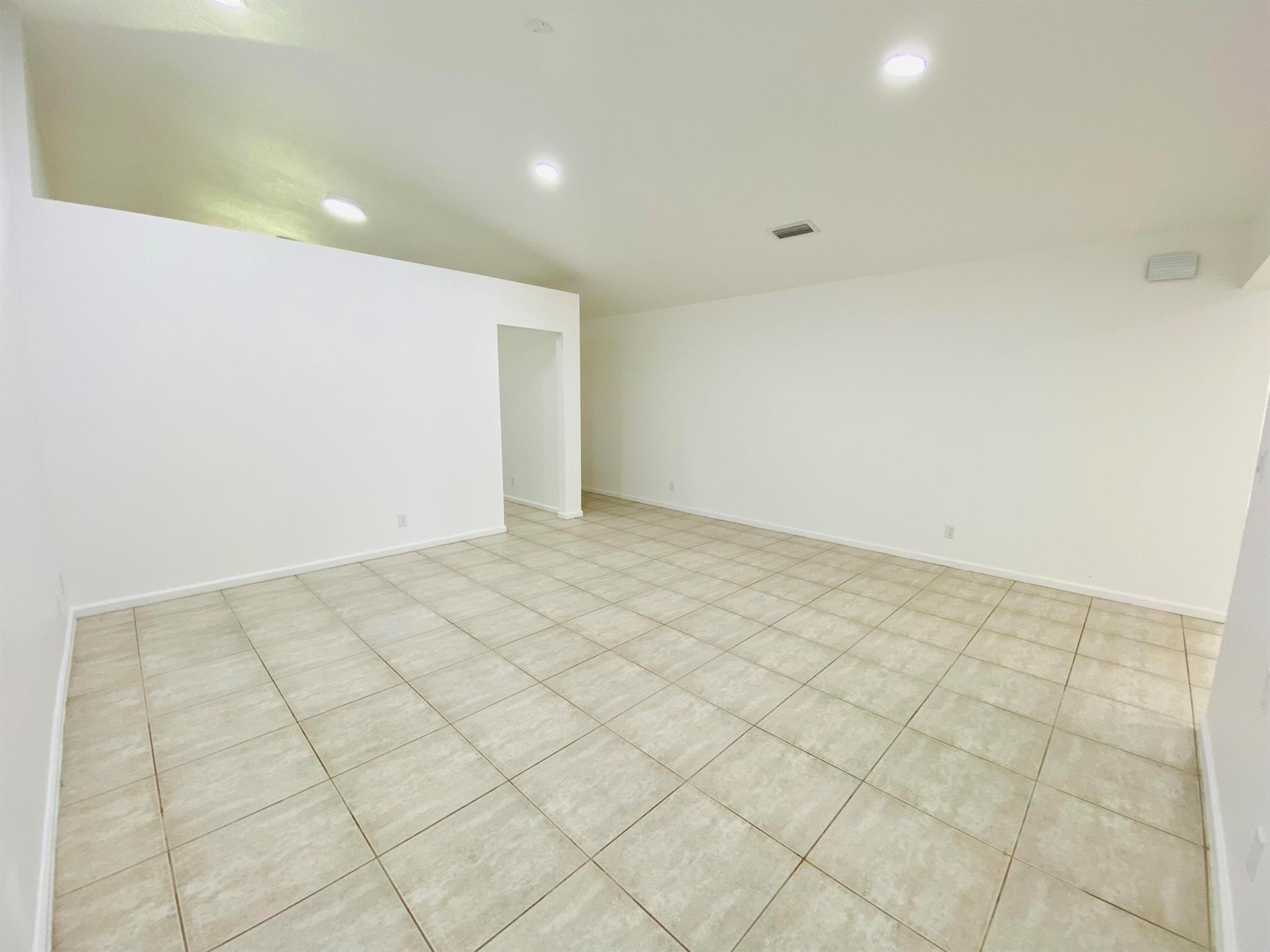 THE WILLOWS - Residential Lease