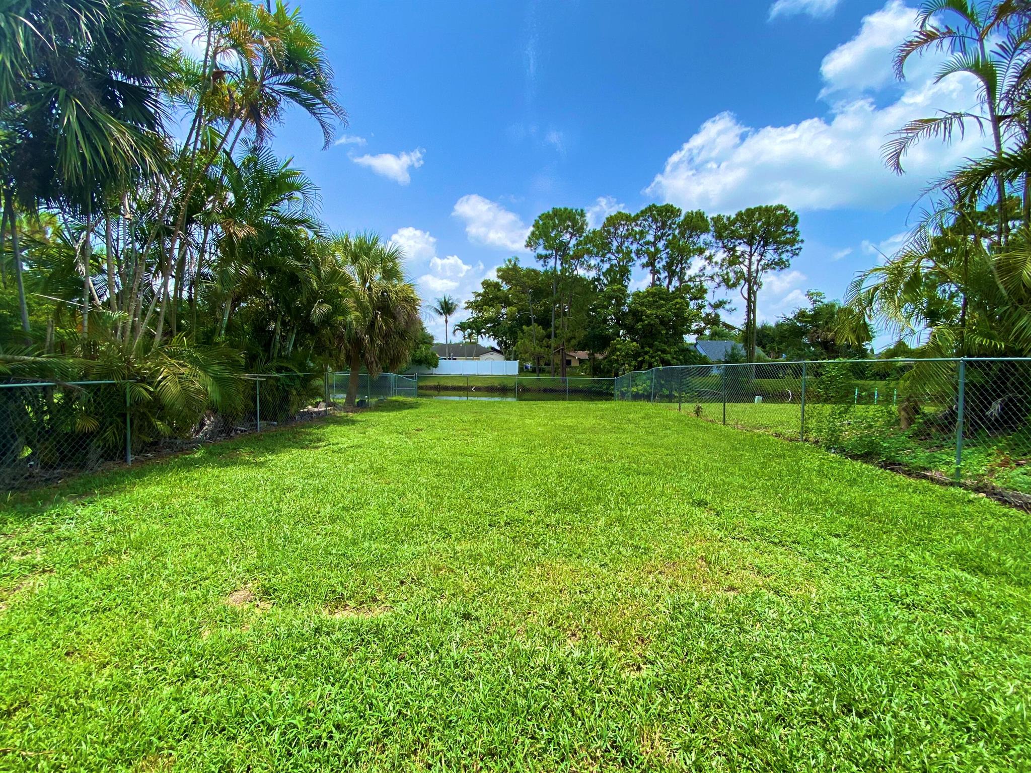 THE WILLOWS - Residential Lease