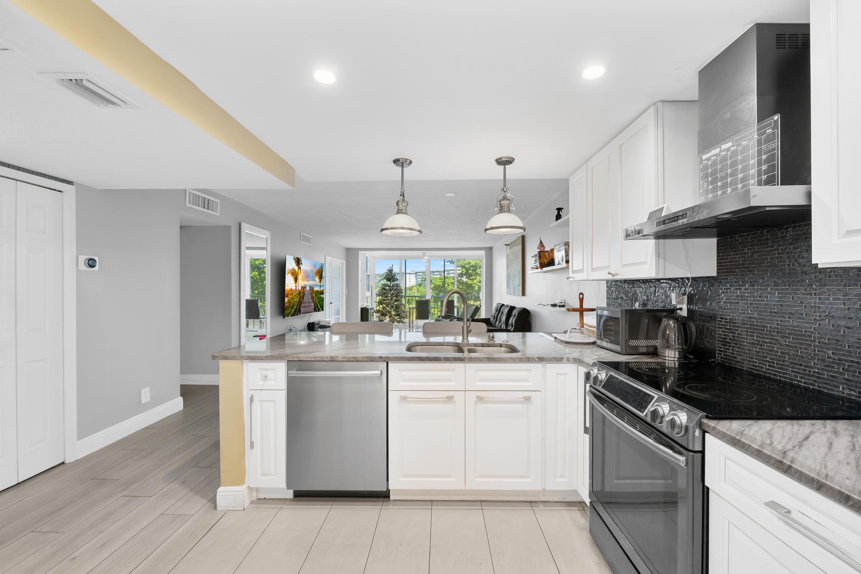 2901 S PALM AIRE Drive 402