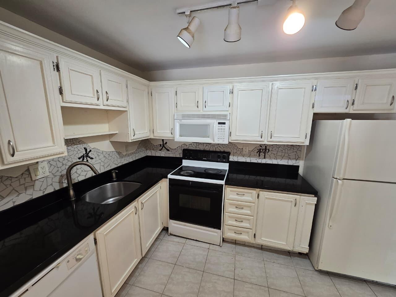 4133 NW 88th Avenue 103