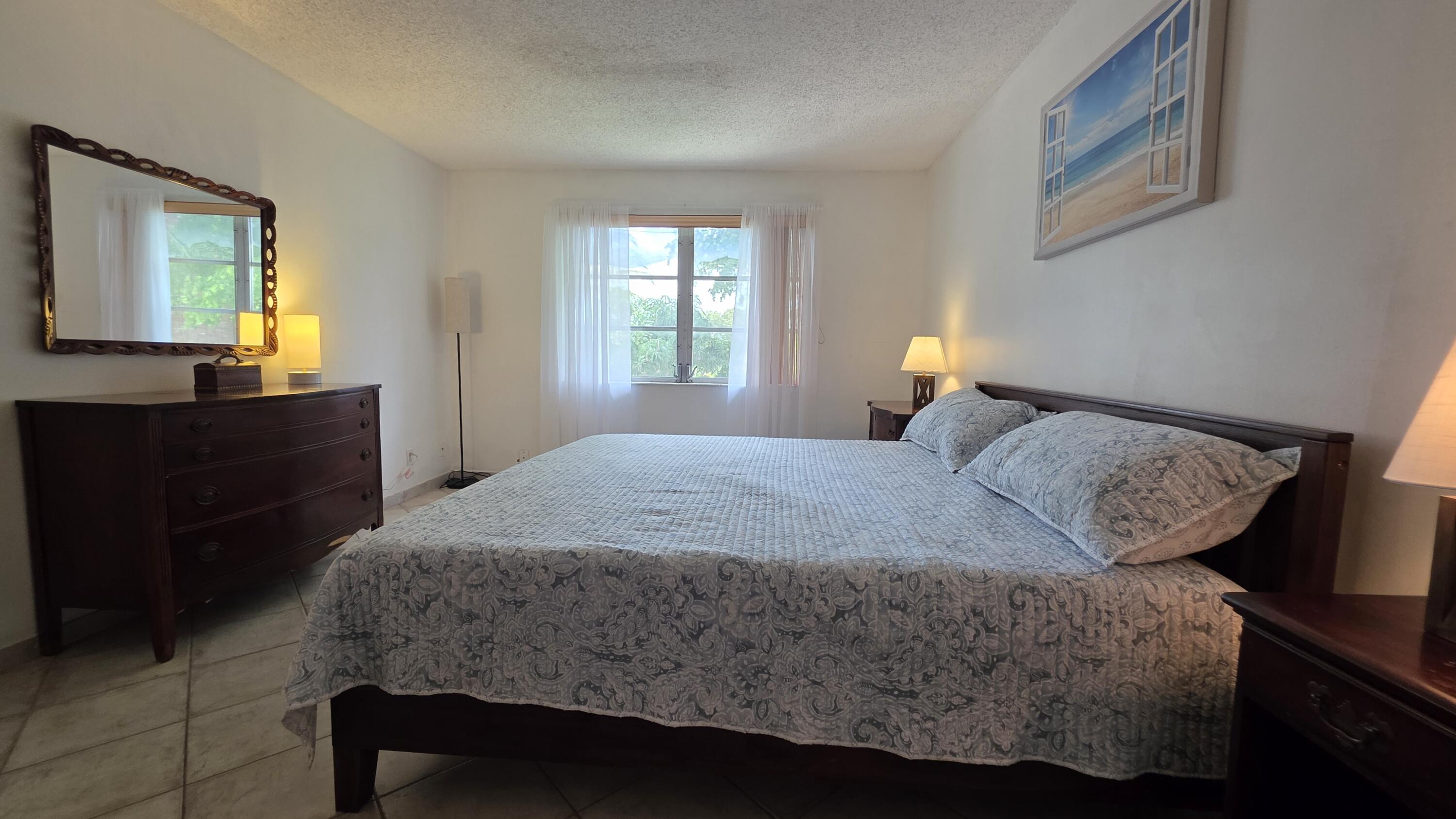 LAUDERDALE OAKS CONDO XVI - Residential