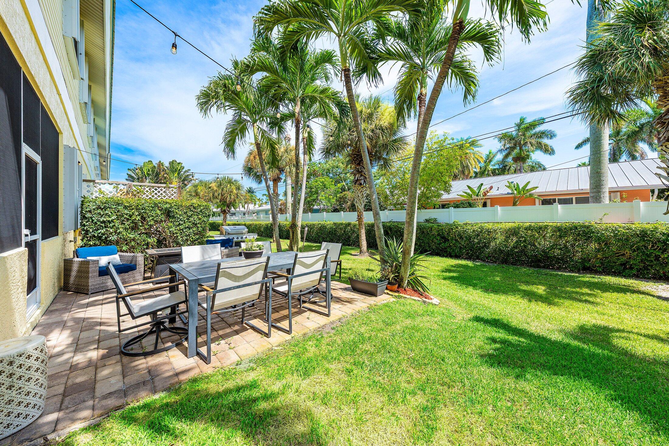 BAREFOOT COVE TOWNHOMES - Residential