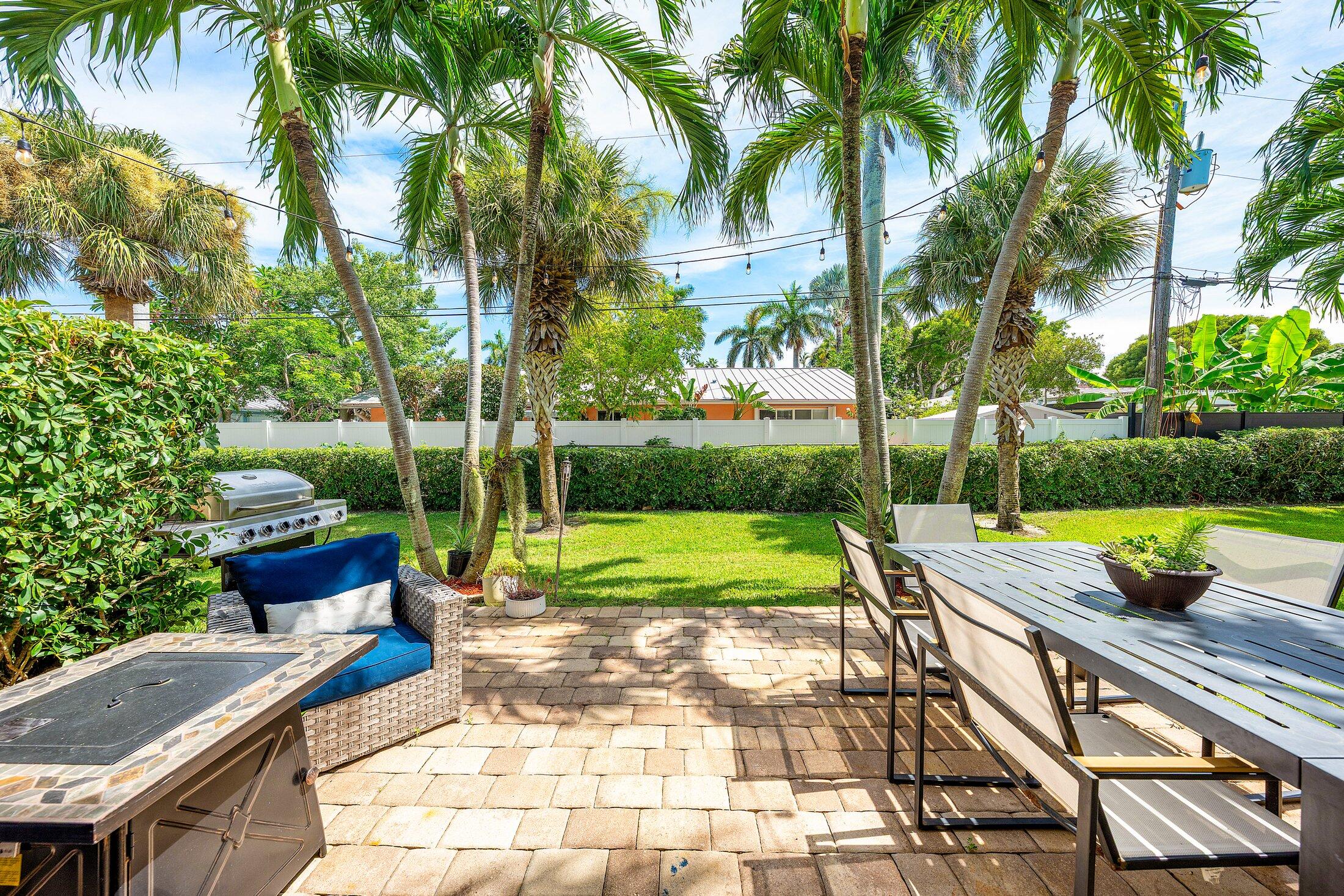 BAREFOOT COVE TOWNHOMES - Residential