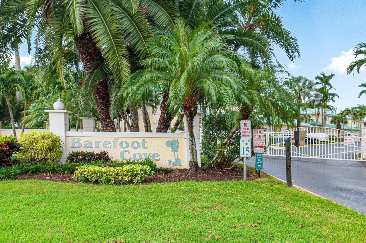 BAREFOOT COVE TOWNHOMES - Residential