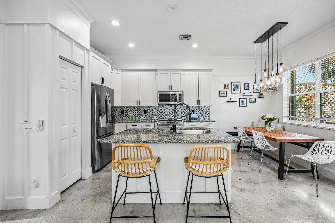 BAREFOOT COVE TOWNHOMES - Residential