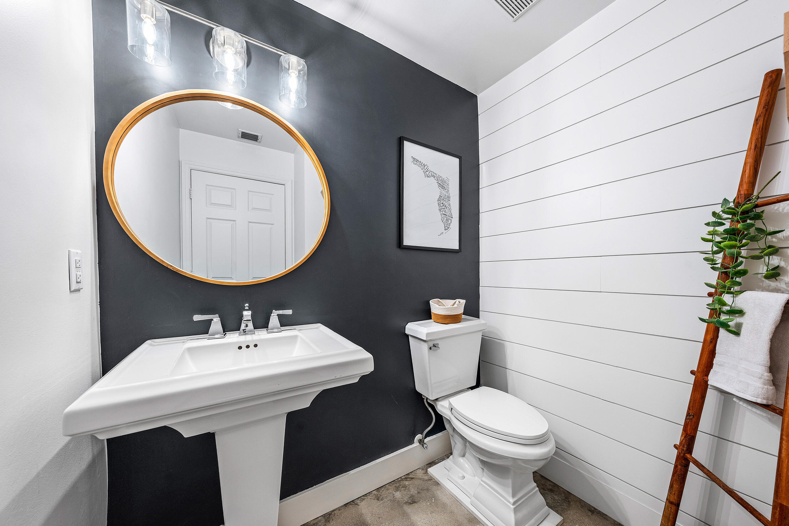 BAREFOOT COVE TOWNHOMES - Residential