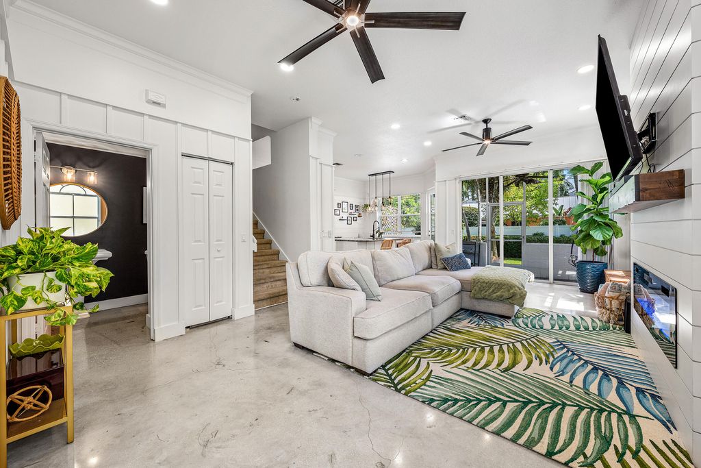 Photo of 160 Barefoot Cove, Hypoluxo, FL 33462 (MLS # R11158289)