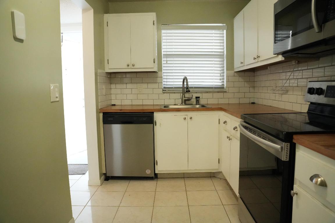 SUNRISE OF PALM BEACH CONDO 1,2,3,4, 14 AND 17 - Residential Lease