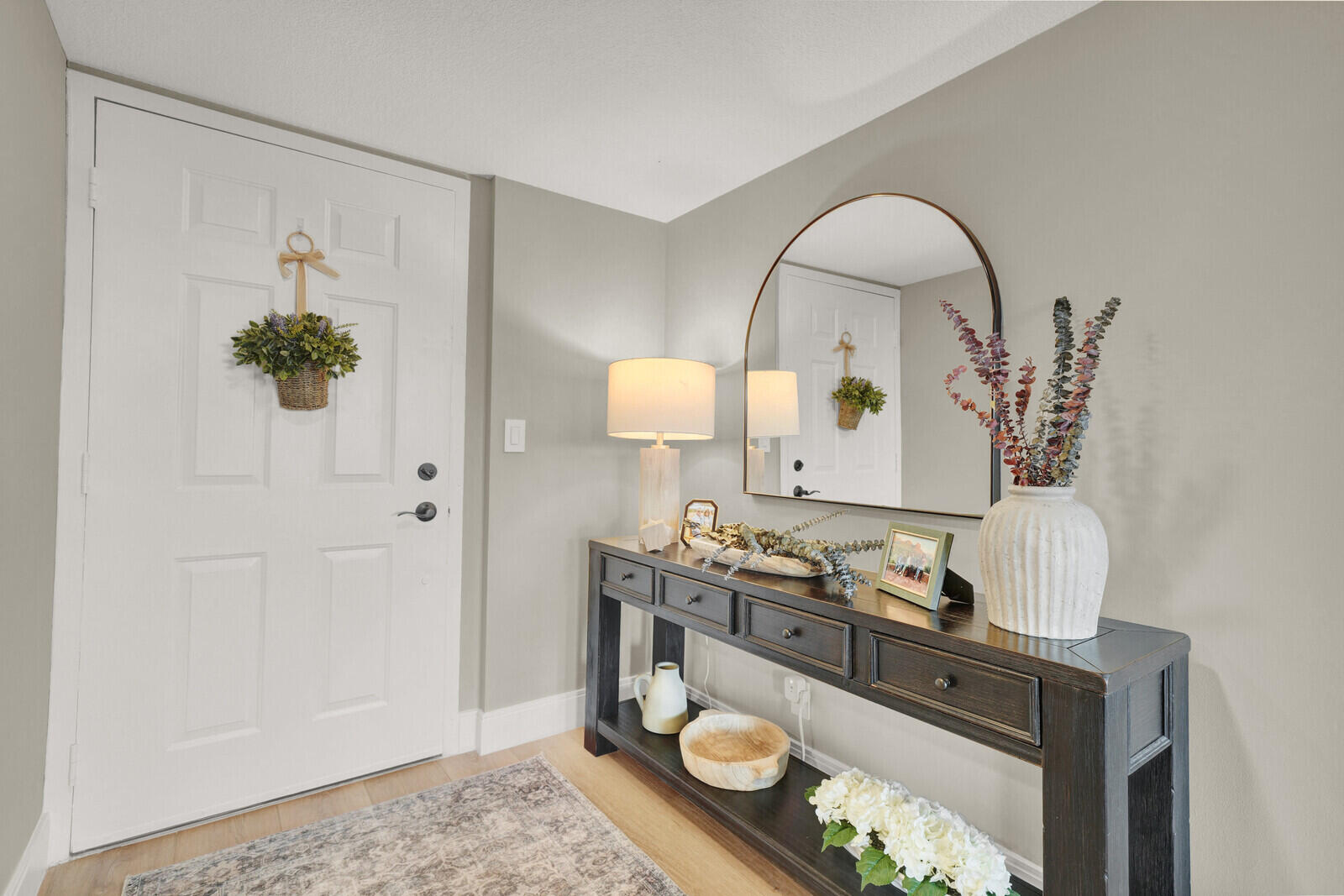 Properties | Stephanie Kaufman 800 Jeffery Street 403
