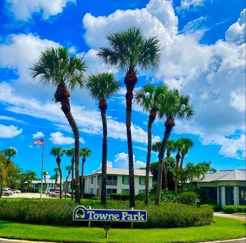 Photo of 801 SE Central Parkway #3, Stuart, FL 34994 (MLS # R10894933)