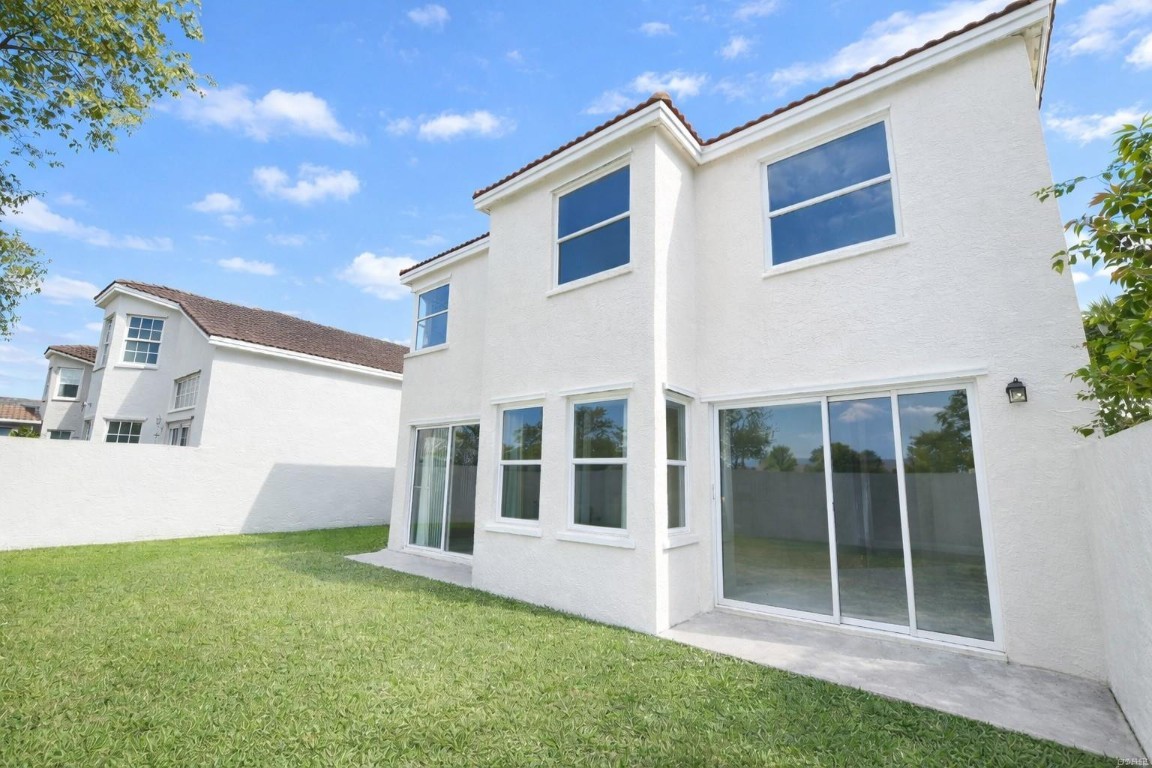 Towngate 156-11 B - Residential