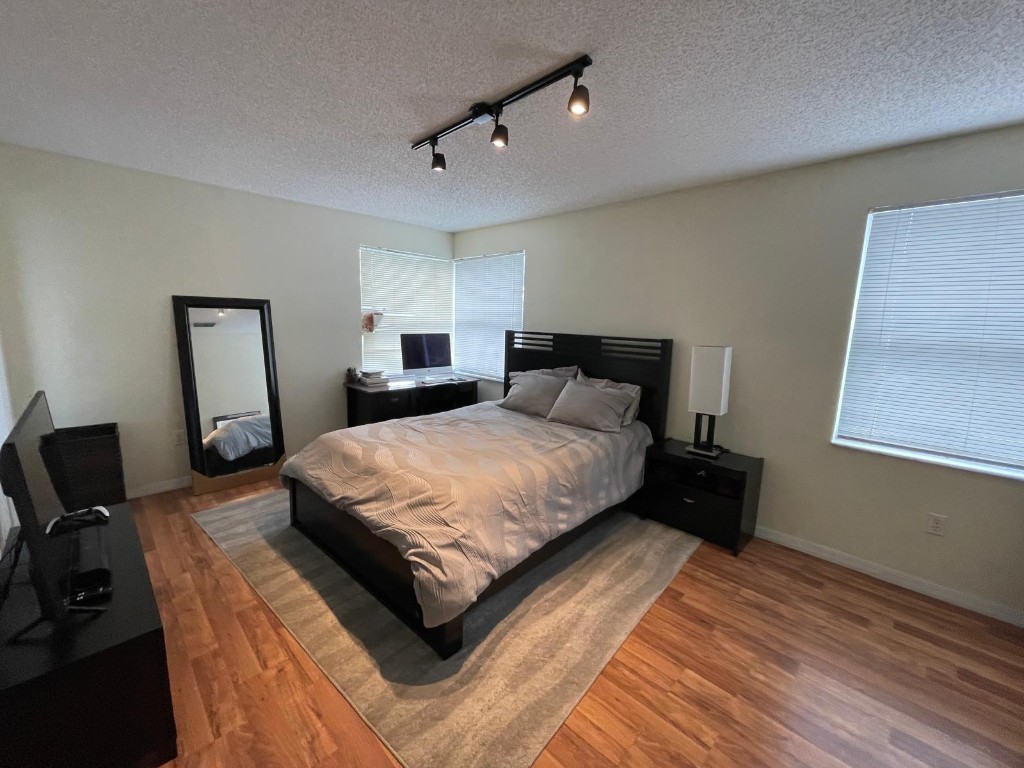 Towngate 156-11 B - Residential