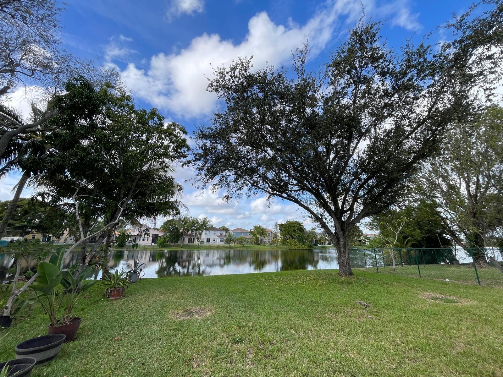 Towngate 156-11 B - Residential