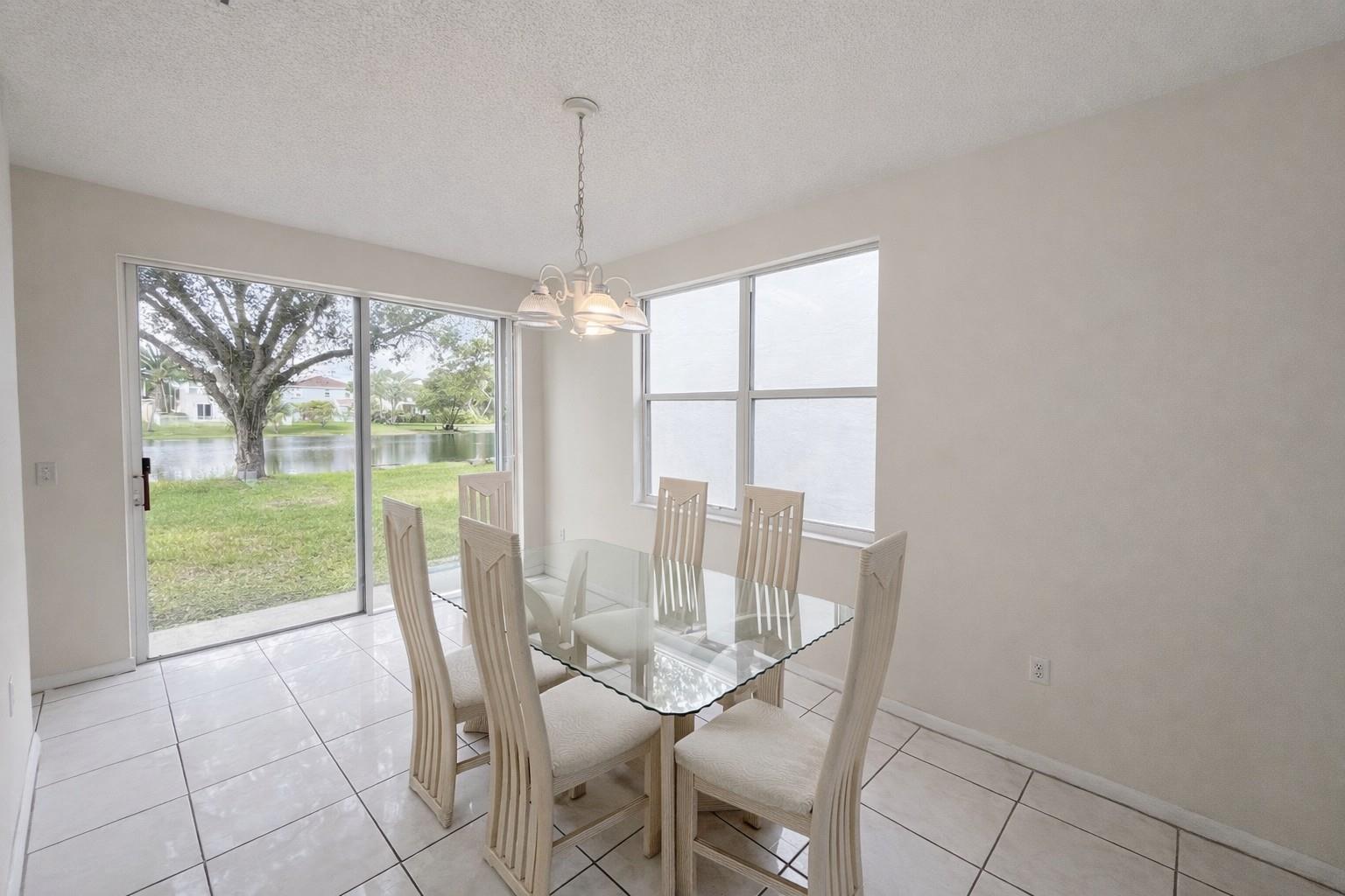 Towngate 156-11 B - Residential