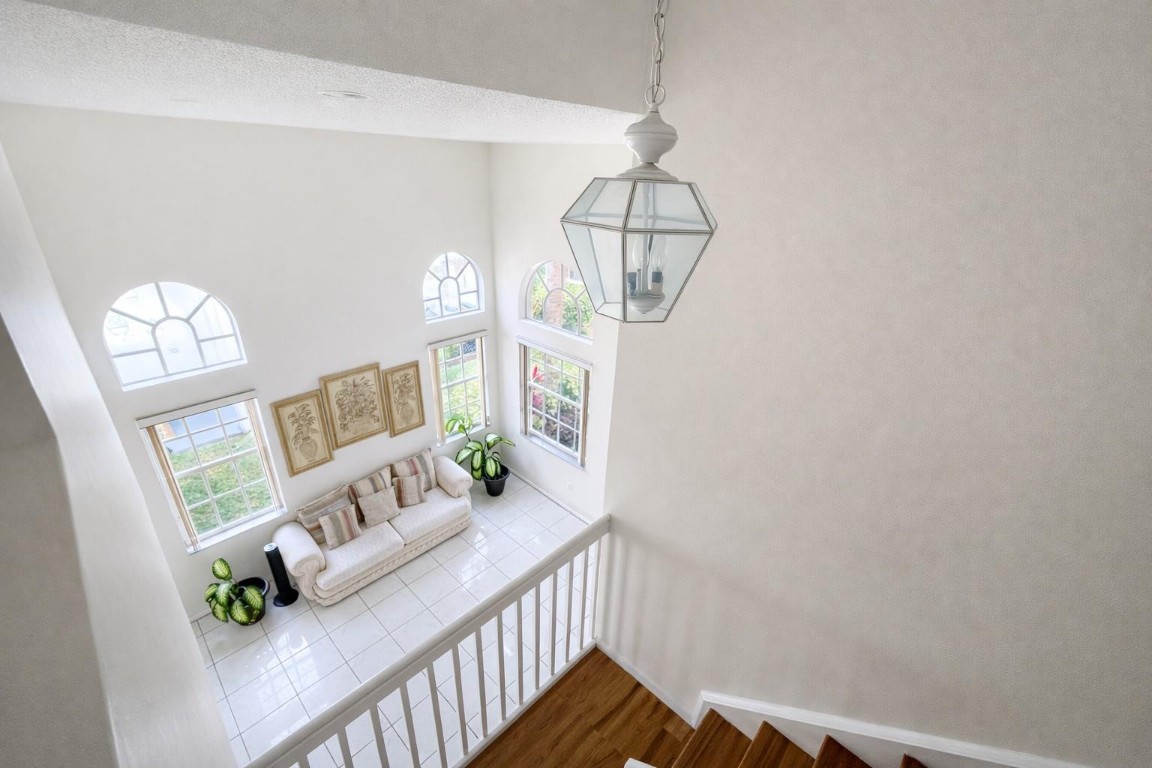 Towngate 156-11 B - Residential