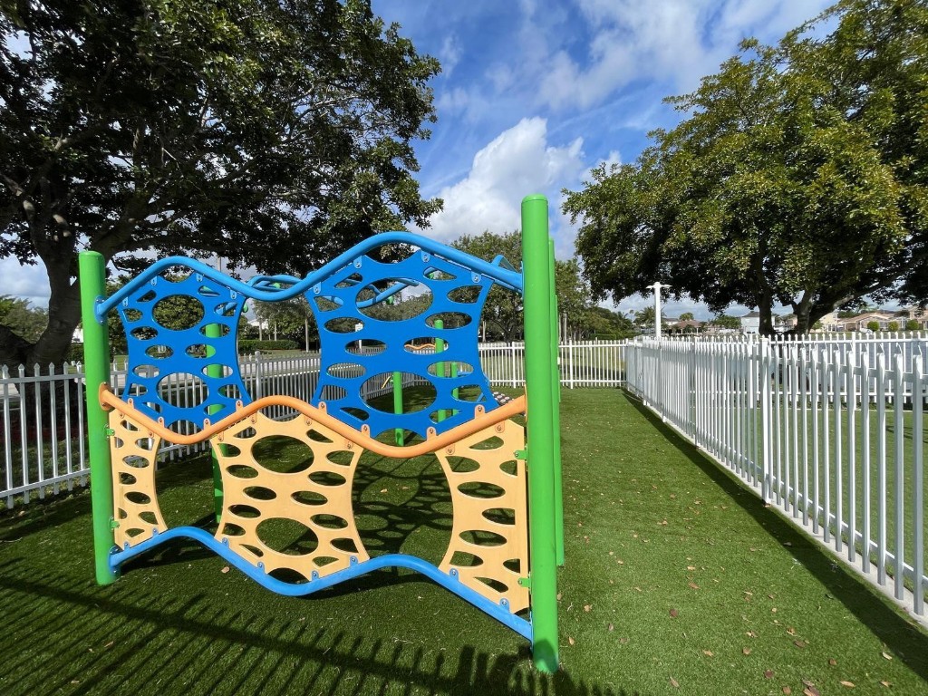 Towngate 156-11 B - Residential