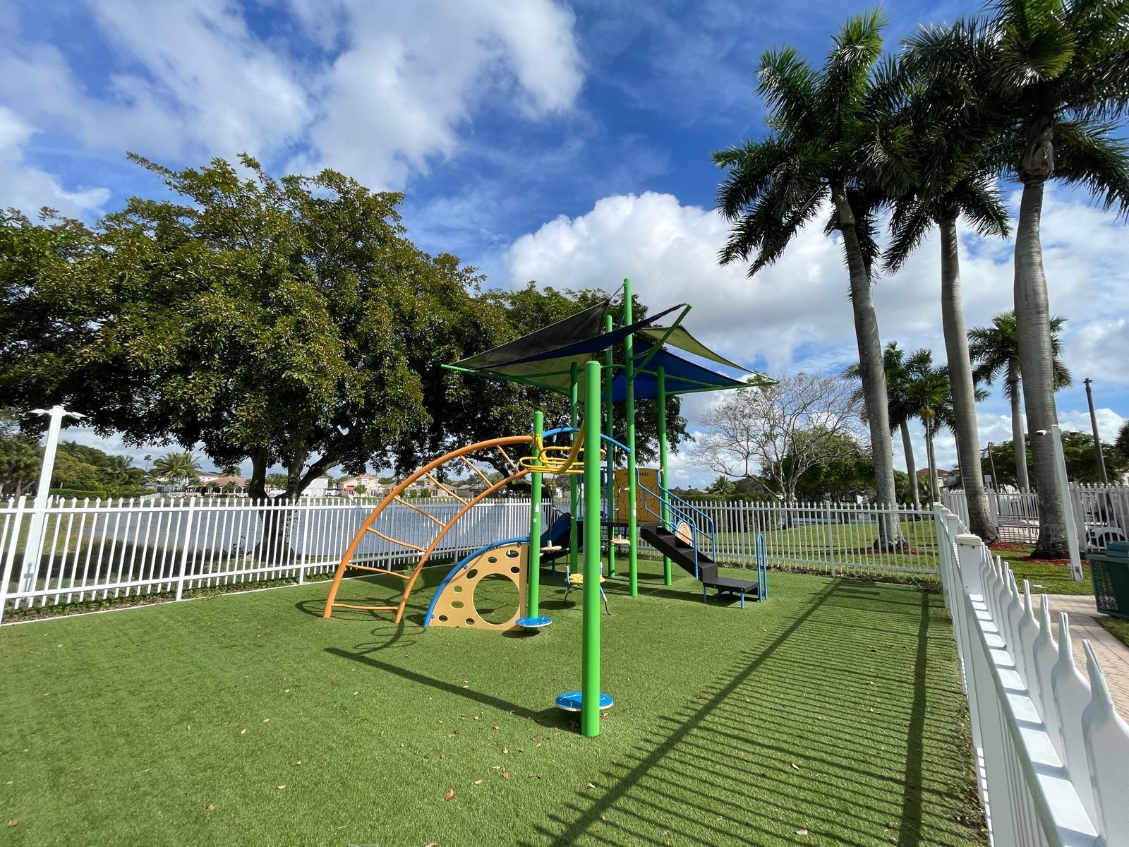 Towngate 156-11 B - Residential