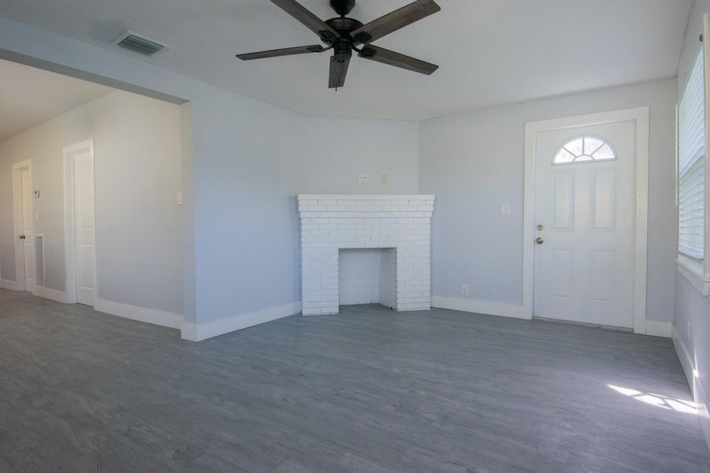 Photo of 410 N E Street, Lake Worth Beach, FL 33460 (MLS # R10953976)