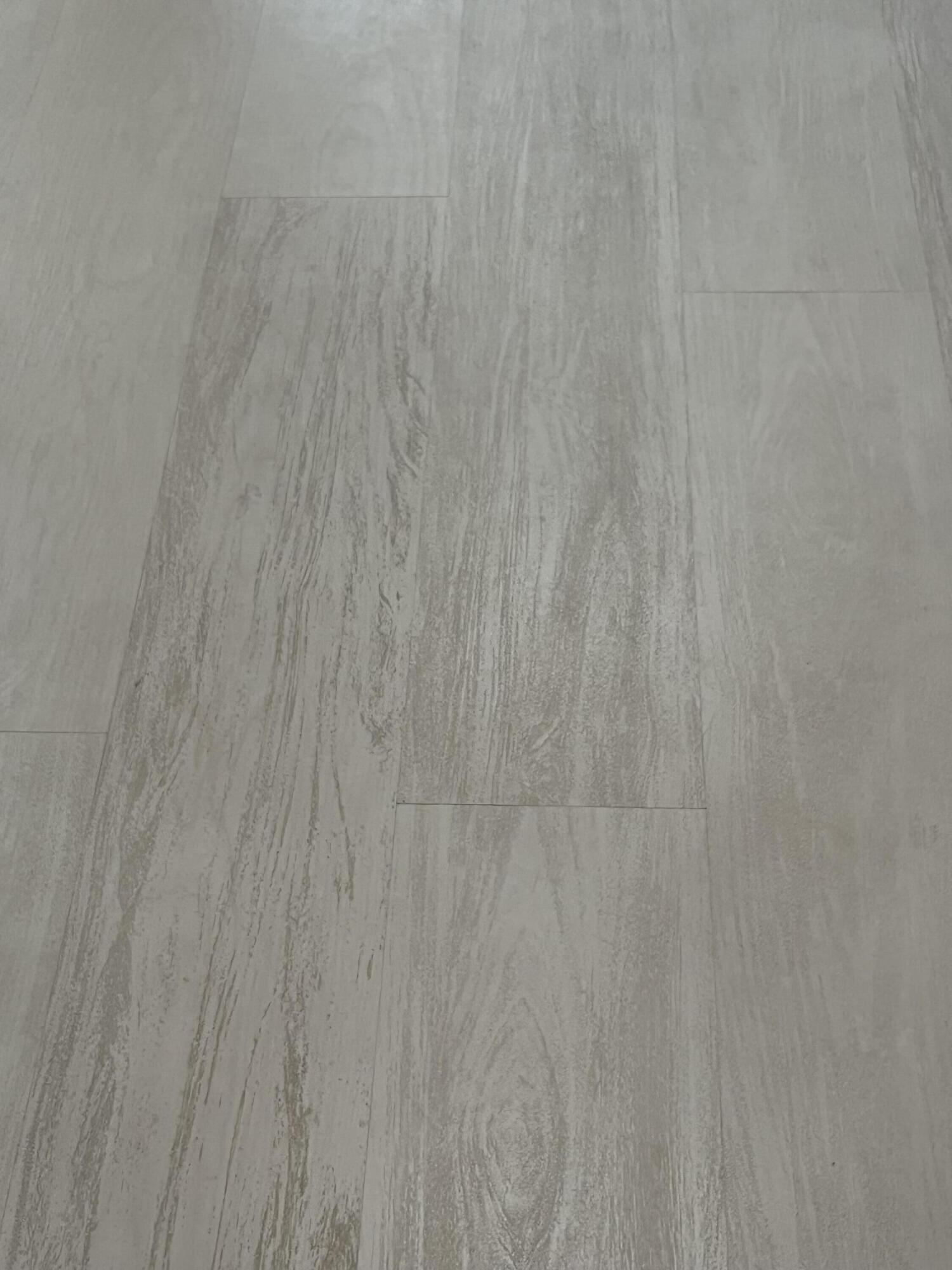 FLORAL LAKES - Residential Lease