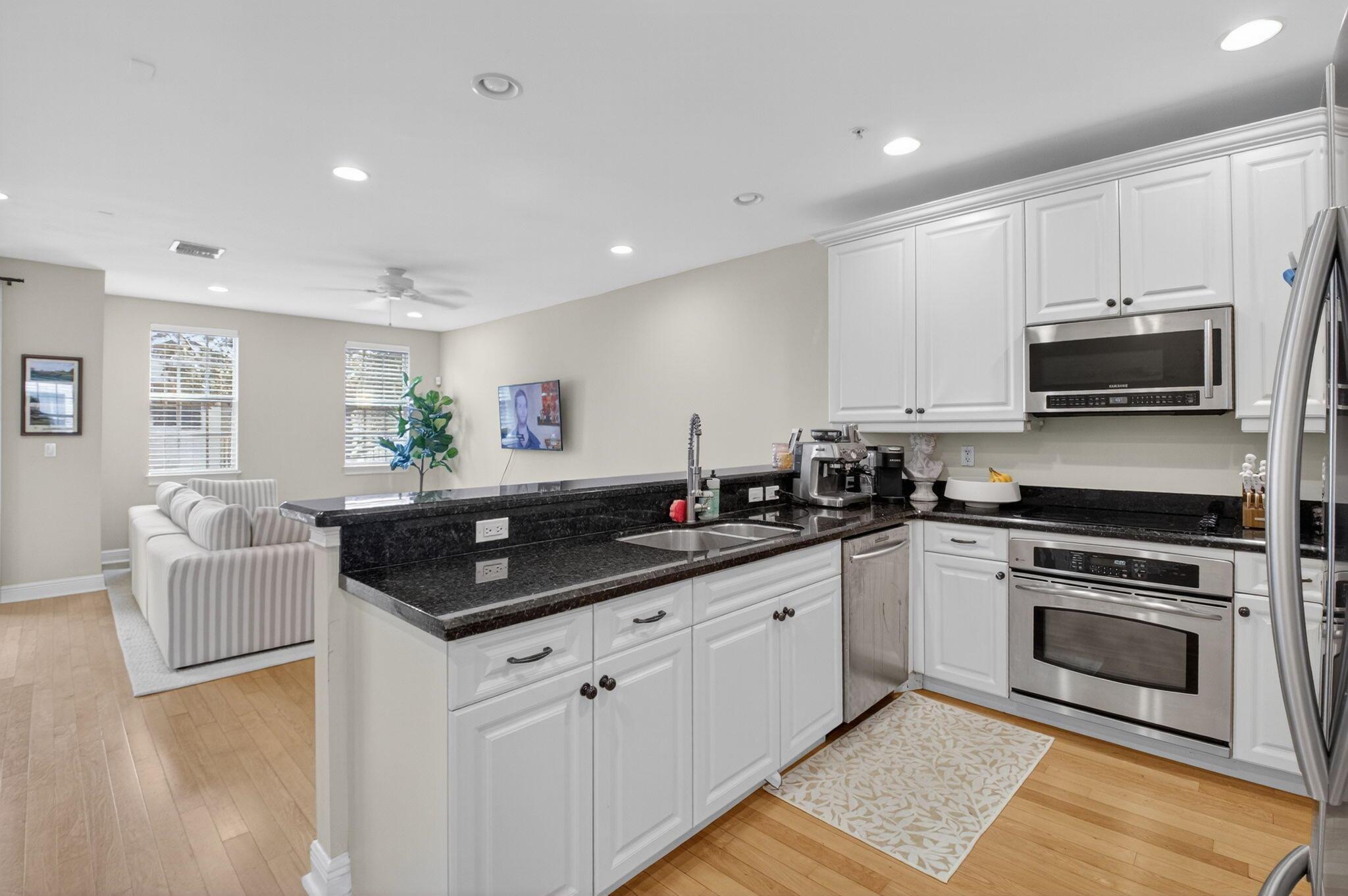 HERITAGE CLUB - Residential Lease