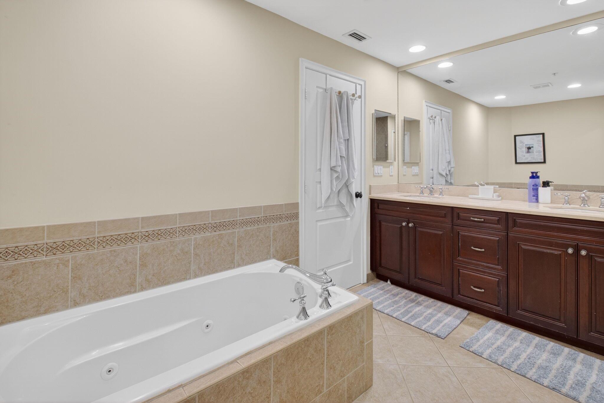HERITAGE CLUB - Residential Lease