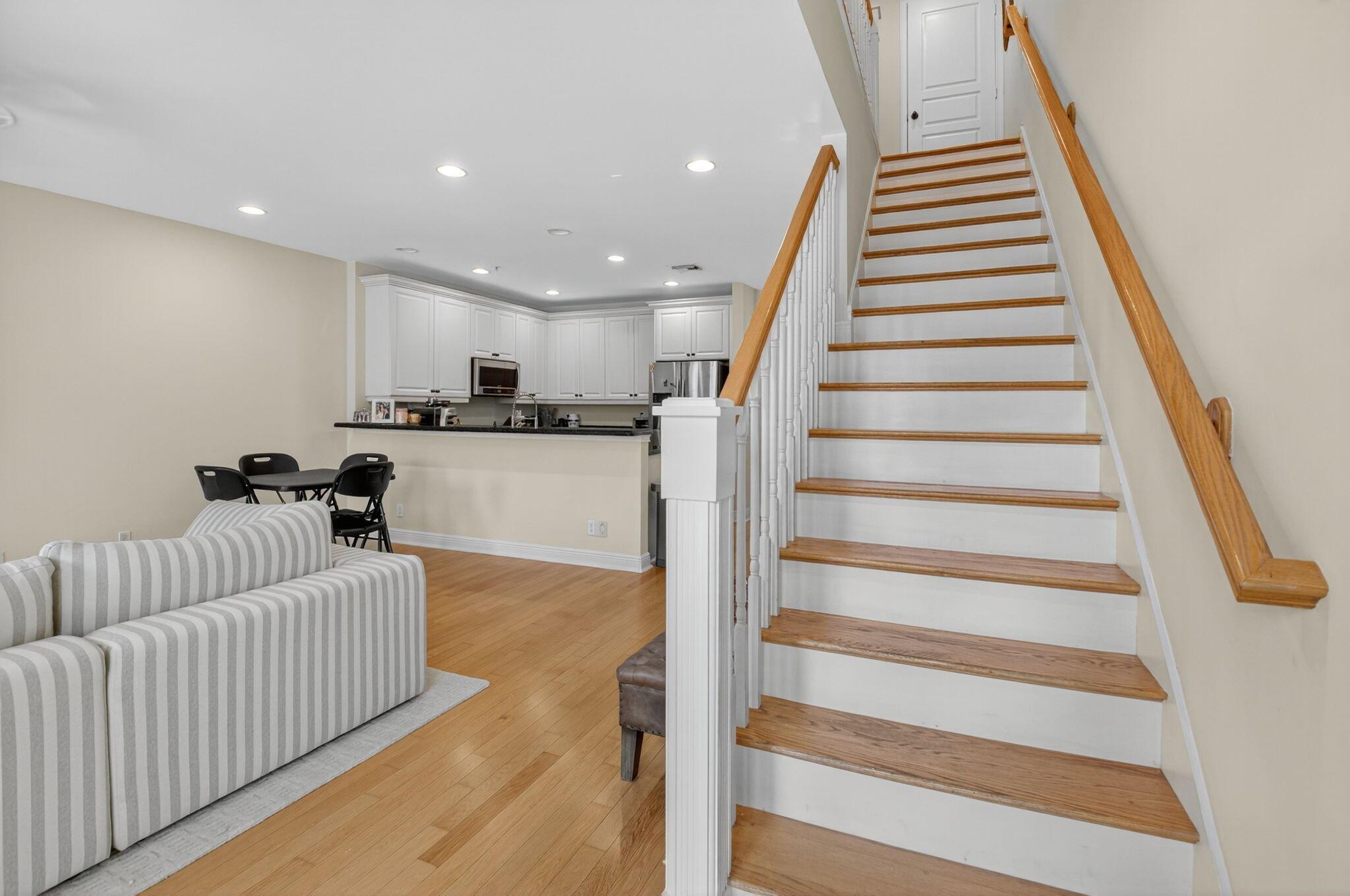 HERITAGE CLUB - Residential Lease
