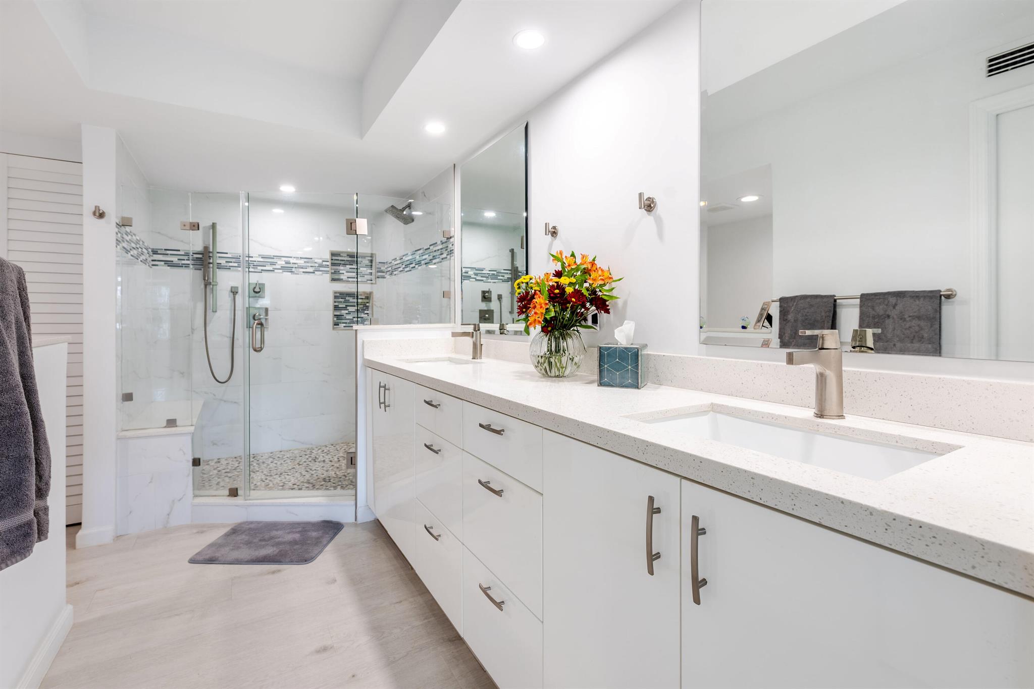 GLENEAGLES IV CONDO - Residential