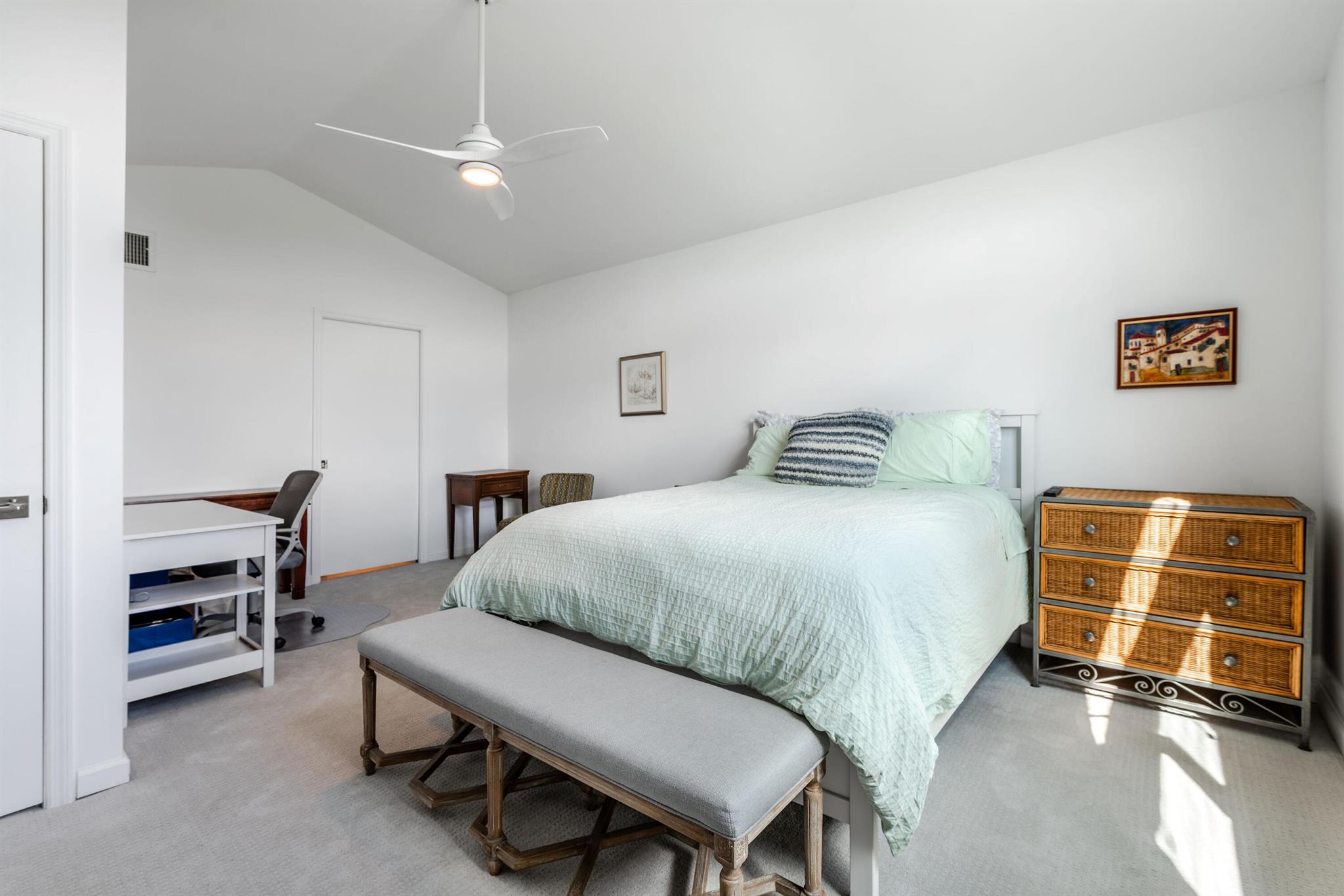 GLENEAGLES IV CONDO - Residential