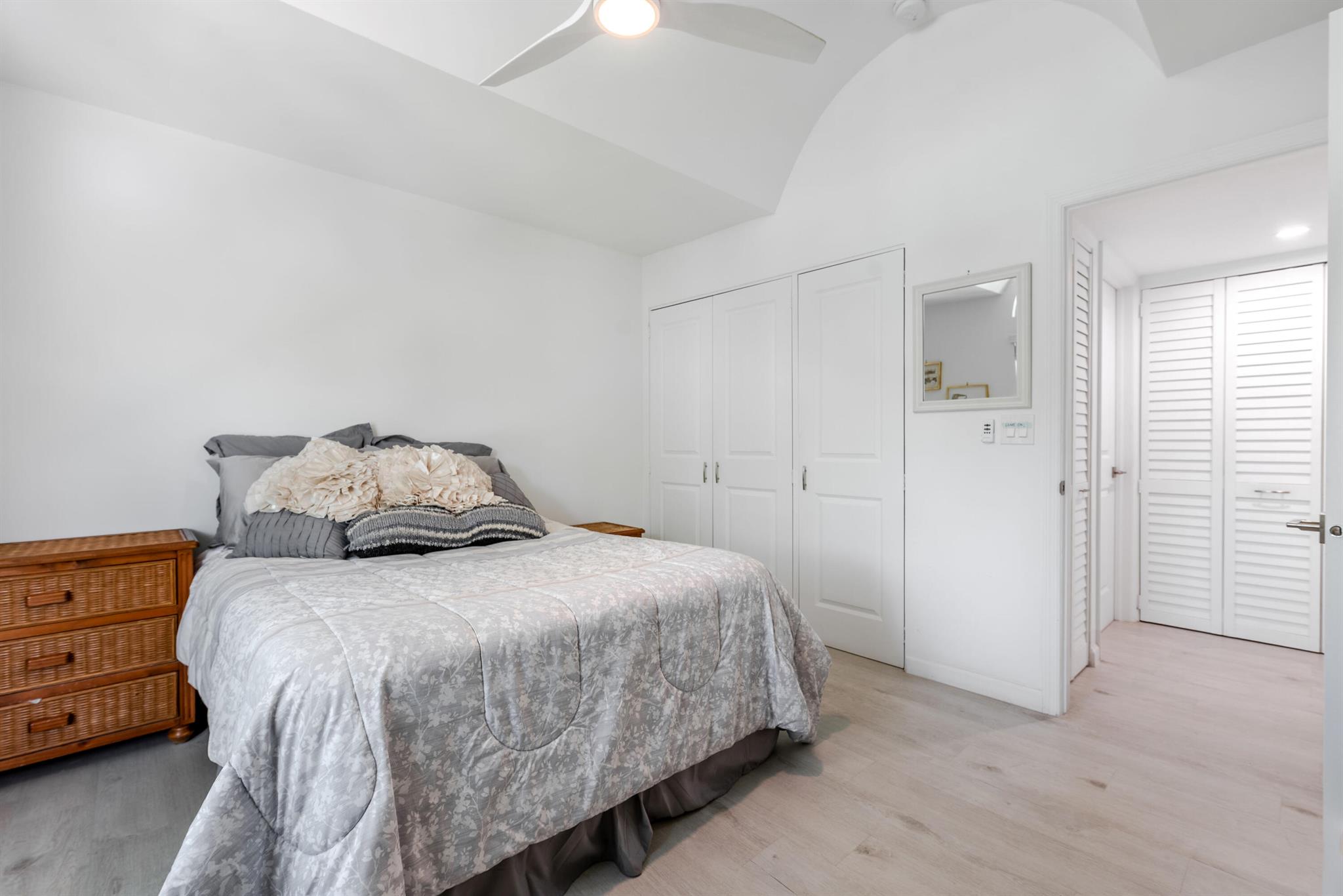 GLENEAGLES IV CONDO - Residential