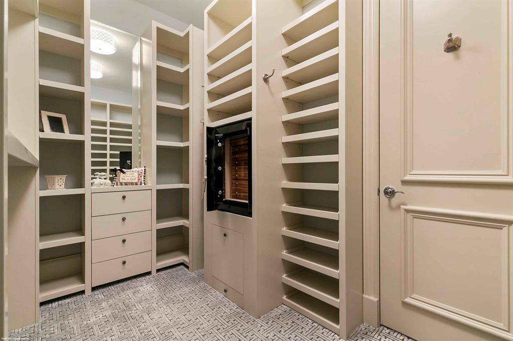 OLD PALM - Residential