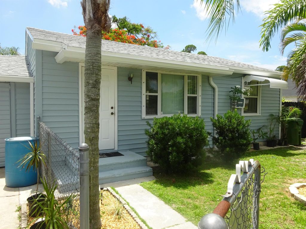 Photo of 3820 Corrigan Court, Palm Springs, FL 33461 (MLS # R10896389)