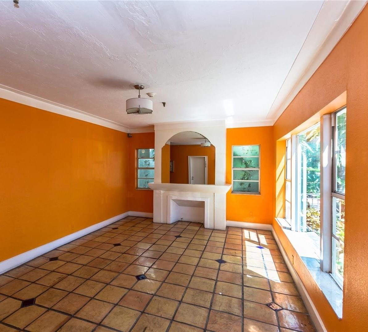 Windsor Plaza - Residential Lease